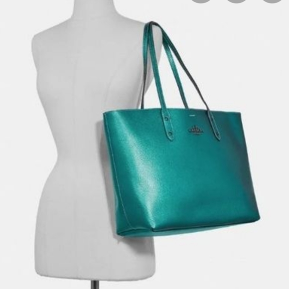 COACH TOWN TOTE + Wristlet set + FREE Gift - Picture 8 of 8